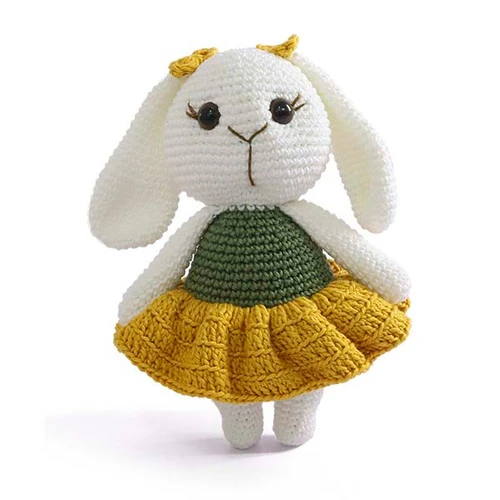 Circulo Amigurumi Kit - Laura, Mrs. Bunny 1 Circulo Amigurumi Kit - Laura, Mrs. Bunny